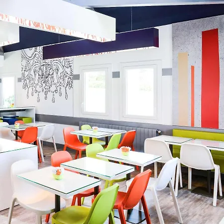 Hotel Ibis Budget Bayona