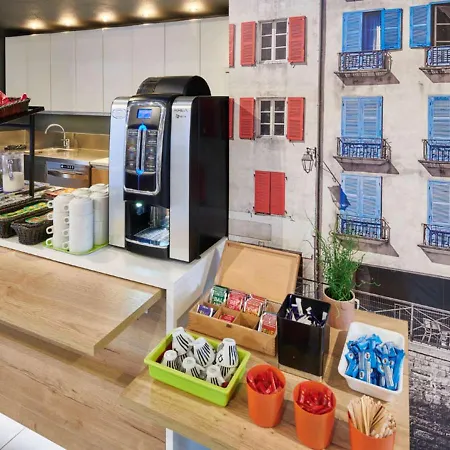 Hotel Ibis Budget Bayona