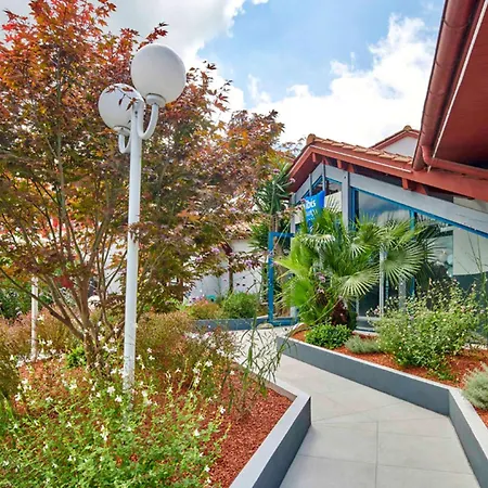 Ibis Budget Bayona
