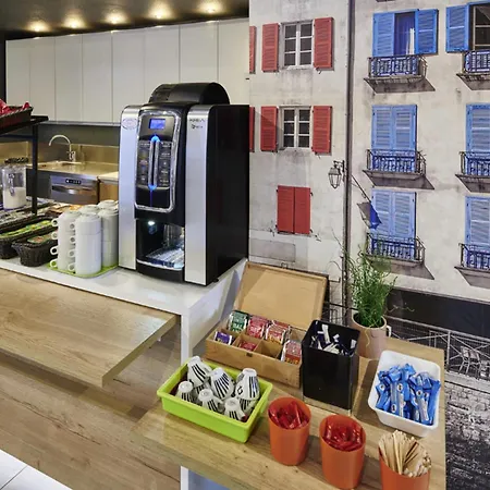 Ibis Budget 2* Μπαγιόν