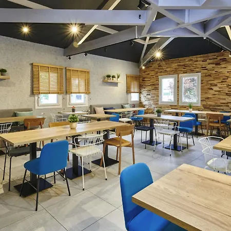 Ibis Budget Hotel 2*